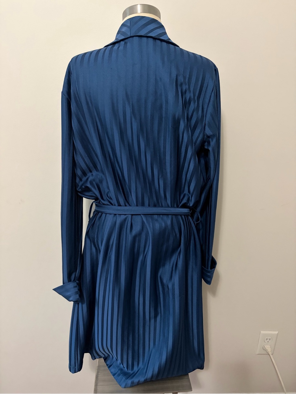 Vintage St. Michael Teal Blue Satin-Like Striped Robe M Loungewear - Picture 7 of 11